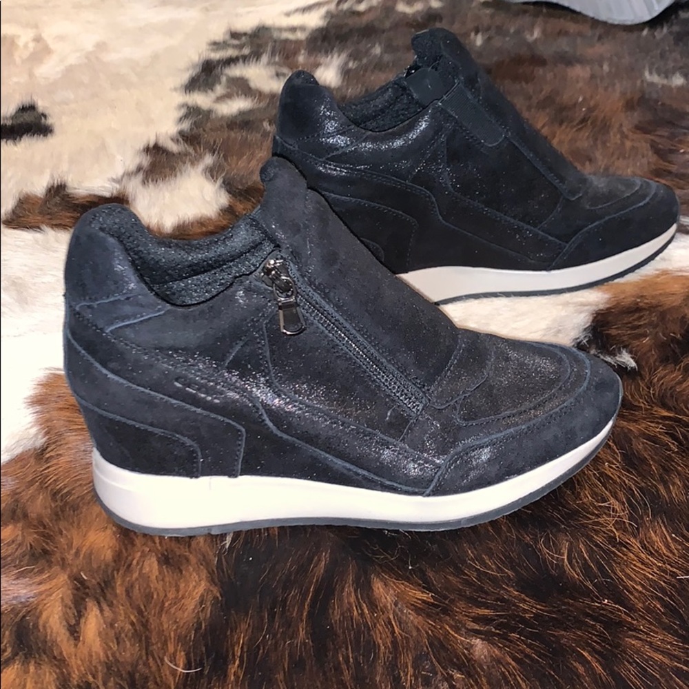 Geox Respira Heeled Black Sneakers